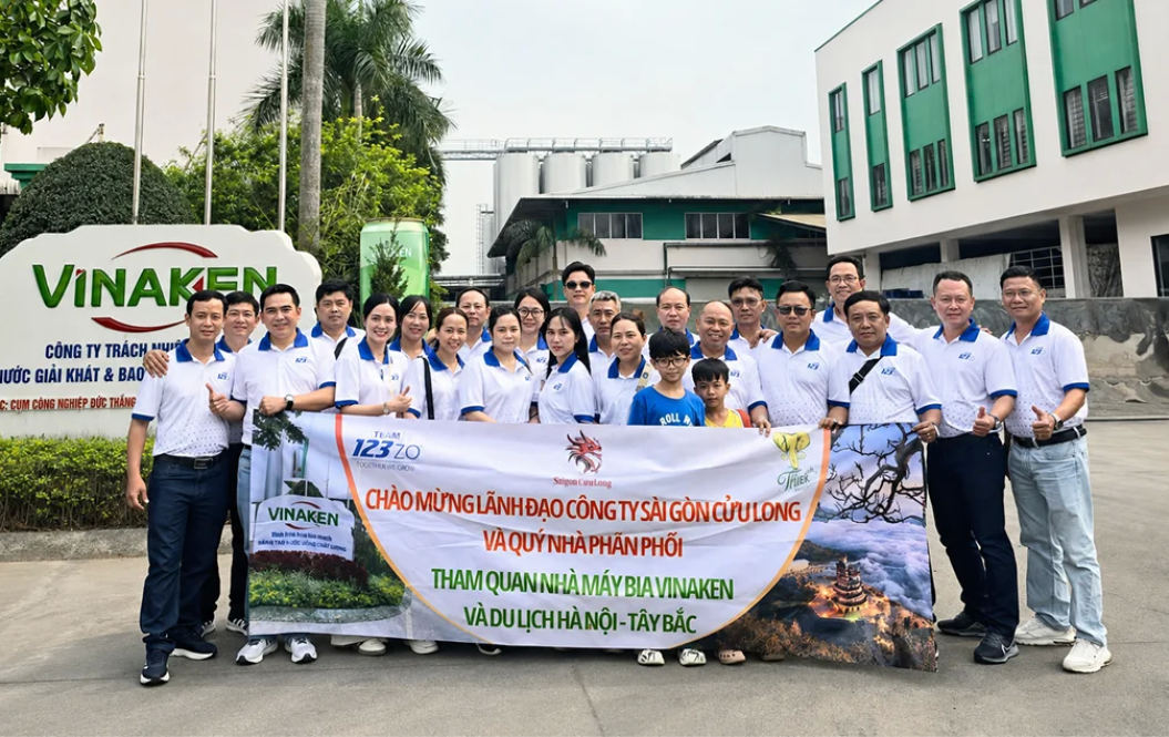Công ty Cổ phần Bia & Nước giải khát Sài Gòn Cửu Long tham quan nhà máy bia Vinaken
